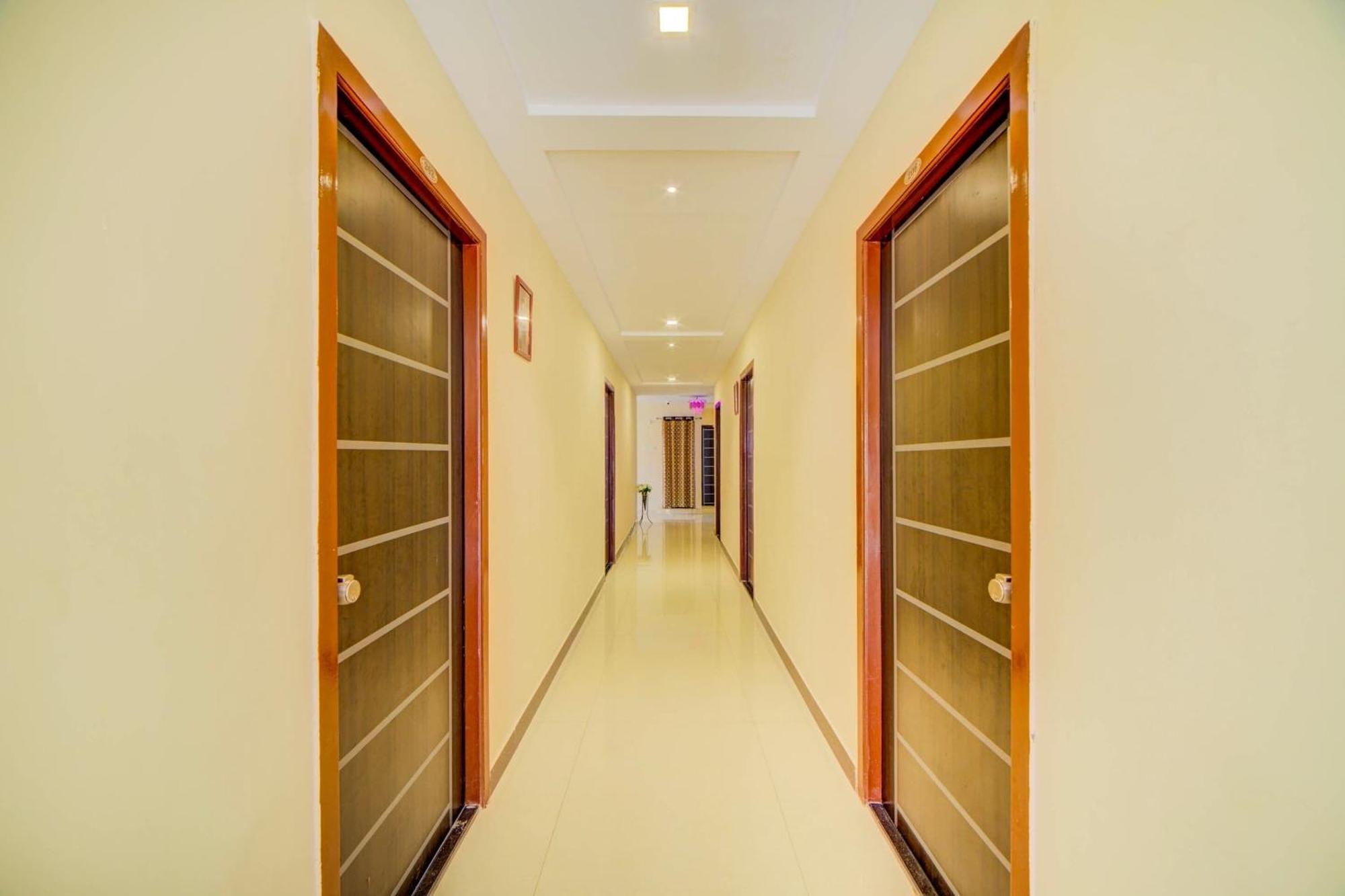 Super Hotel O White Ridge Sururnagar Exterior photo